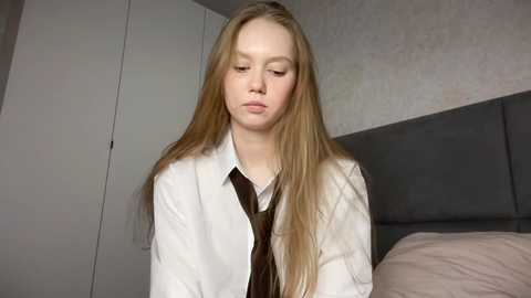 lizzy_cutie @ chaturbate on 20241019