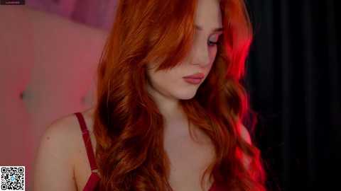 Media: miamoreira Chaturbate 2024-10-19 05:02:00