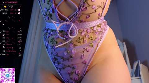 Media: miamoreira Chaturbate 2024-10-19 17:32:00