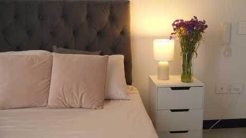 Media: naughtysammx Chaturbate 2024-10-19 18:22:00
