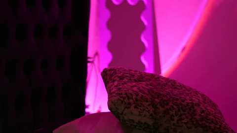 Media: lilbeccaxo Chaturbate 2024-10-20 04:35:00