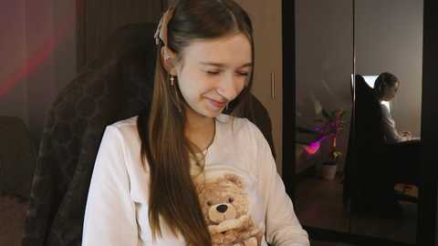 Media: alisaa_01 Chaturbate 2024-10-21 02:10:00