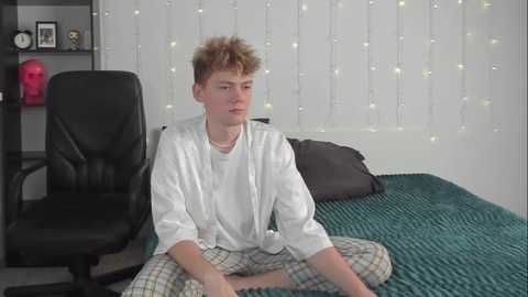 Media: kirill_20_cm Chaturbate 2024-10-21 00:59:00