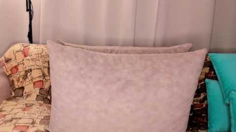 lysia_cute @ chaturbate on 20241022