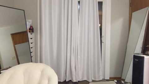 Media: sweetestsavannah Chaturbate 2024-10-22 03:33:00