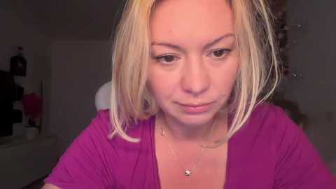Media: kiradivine Chaturbate 2024-10-23 14:33:00