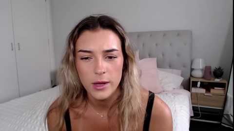 Media: parisbabyxox Chaturbate 2024-10-23 00:47:00