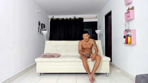 Media: someone_sweet Chaturbate 2024-10-23 05:12:00