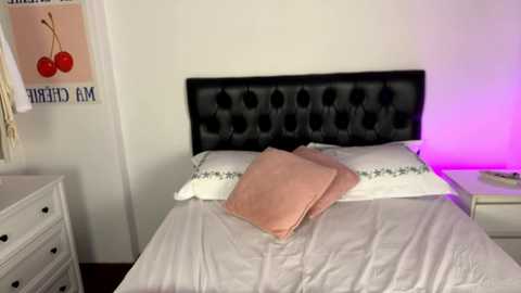 Media: one_more_cum Chaturbate 2024-10-24 03:28:00