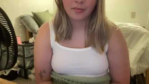 prettybeth57 @ chaturbate on 20241024