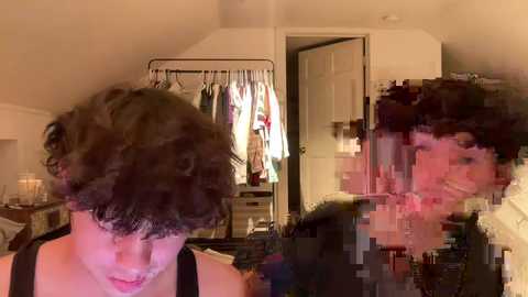 tombro1022 @ chaturbate on 20241024