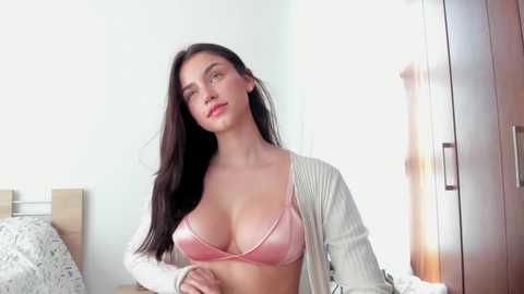 Media: grettabenett_ Chaturbate 2024-10-25 20:13:00