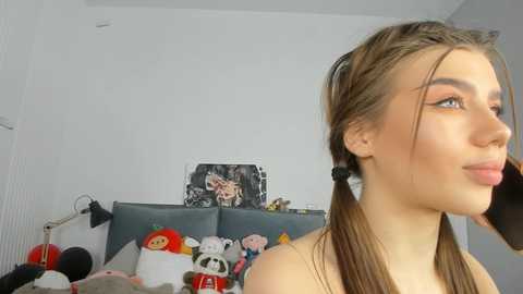 Media: jenie_fire Chaturbate 2024-10-25 19:36:00