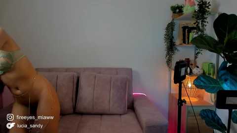 Media: lucia_sandy Chaturbate 2024-10-25 01:25:00