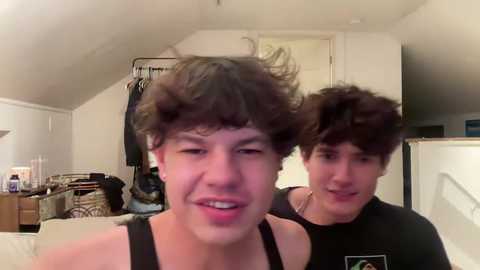 tombro1022 @ chaturbate on 20241025