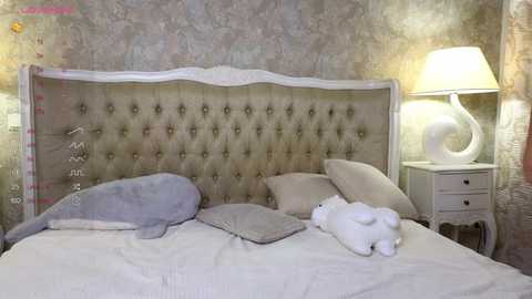 Media: beverly_hillls Chaturbate 2024-10-26 13:06:00