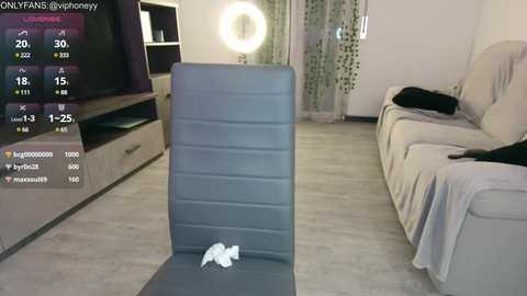 Media: xxxhoneyxx Chaturbate 2024-10-26 02:03:00