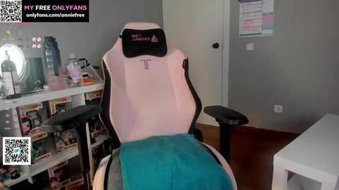 Media: annieguzman_ Chaturbate 2024-10-27 07:54:00