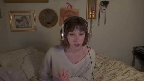 Media: elslove Chaturbate 2024-10-27 04:09:00