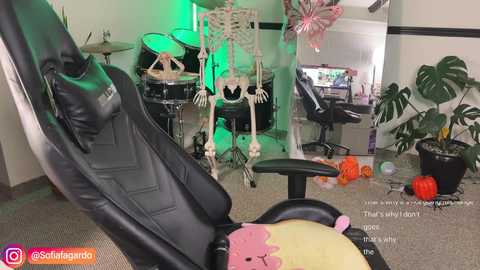 Media: sweet_littleee Chaturbate 2024-10-27 01:53:00
