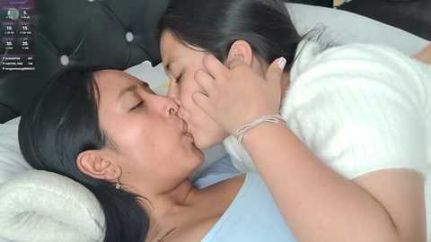 Media: 2summerlove2 Chaturbate 2024-10-28 21:09:00