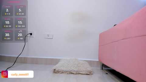 Media: curly_sweett Chaturbate 2024-10-28 18:19:00