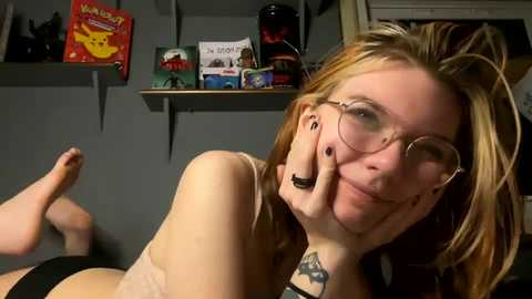Media: lizzyylovesick Chaturbate 2024-10-28 19:06:00