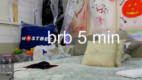 Media: misss_viki Chaturbate 2024-10-28 11:04:00