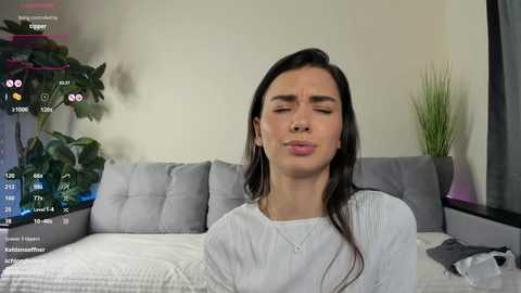 Media: nicoleluuv Chaturbate 2024-10-28 17:12:00