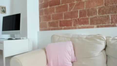 Media: palaustudio Chaturbate 2024-10-28 19:02:00