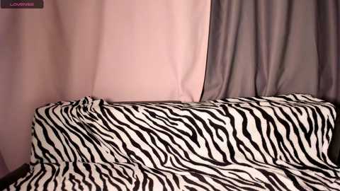 Media: spring_girls Chaturbate 2024-10-28 20:58:00