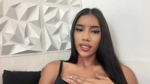 Media: trixieemerald Chaturbate 2024-10-28 10:57:00