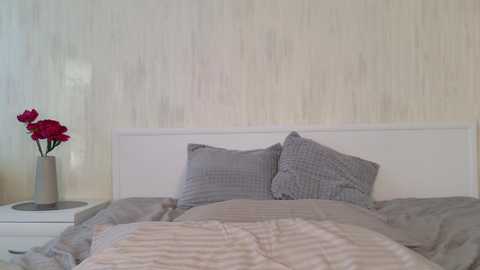 Media: brenda_m00n Chaturbate 2024-10-29 09:39:00