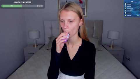Media: phoebepaw Chaturbate 2024-10-30 14:32:00