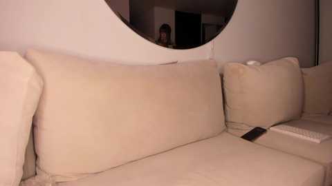 Media: lonelly_lolly98 Chaturbate 2024-10-31 00:37:00