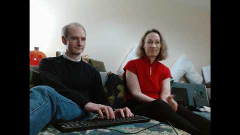 Media: mrs_velvet_vixen_and_mr_stud Chaturbate 2024-10-31 14:38:00