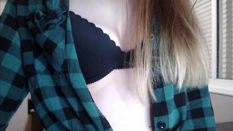 Media: naughty_popa Chaturbate 2024-10-31 03:45:00