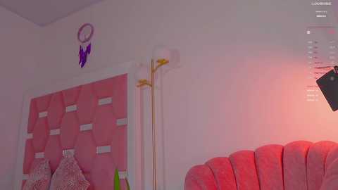 Media: nicolle_mitchelle Chaturbate 2024-10-31 15:02:00