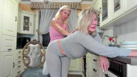 Media: tunderose Chaturbate 2024-10-31 07:19:00