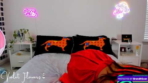 Media: violetttflowers Chaturbate 2024-10-31 15:58:00