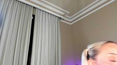 Media: mazeekiin Chaturbate 2024-11-01 00:54:00