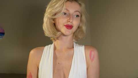 Media: yournaughtymiss Chaturbate 2024-11-01 02:38:00