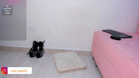 Media: curly_sweett Chaturbate 2024-11-04 17:23:00