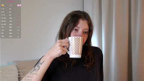 Media: shickshackshock Chaturbate 2024-11-04 18:51:00