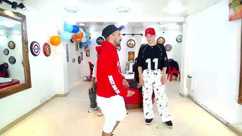 Media: crismens Chaturbate 2024-11-05 08:14:00