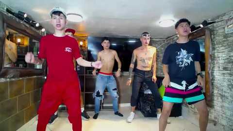 Media: howents Chaturbate 2024-11-05 04:23:00