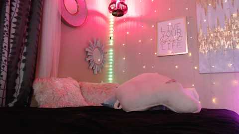 Media: milf_lacey Chaturbate 2024-11-05 18:32:00