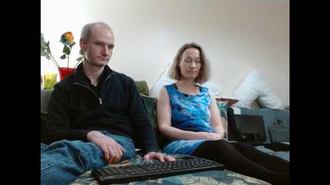 Media: mrs_velvet_vixen_and_mr_stud Chaturbate 2024-11-05 15:29:00