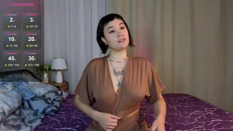 Media: nicoledurham Chaturbate 2024-11-05 01:08:00