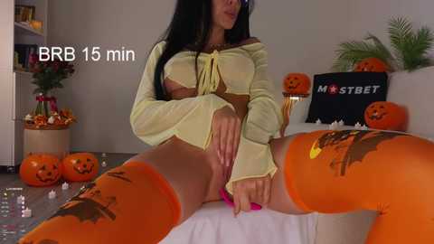 Media: ericamiracle15 Chaturbate 2024-11-06 14:02:00